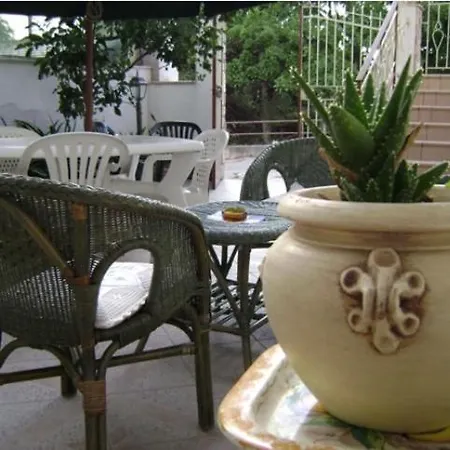 Arcobaleno Bed & Breakfast 3*